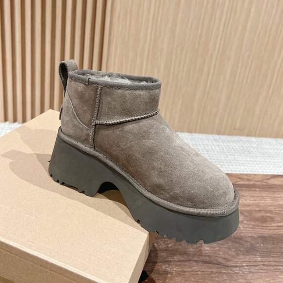 UGG Classic ultra Mini New Heights - Picture 1 of 9